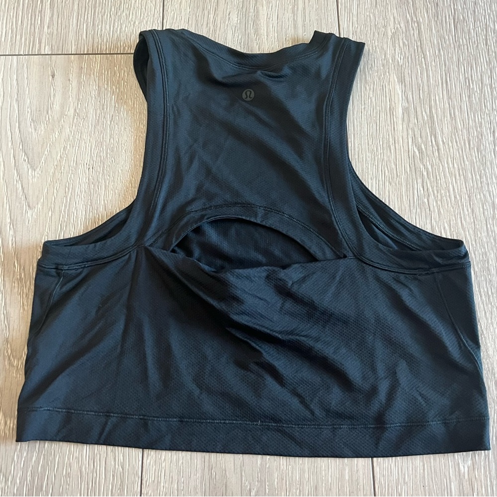 LULULEMON SIZE2 RACERBACK CROPPED TOP! - Picture 2 of 3
